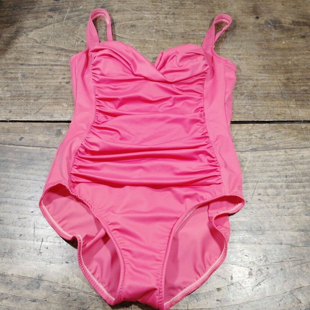 Trimshaper Swimsuit Women's Sz 12 Red/Pink One Piece Beach Never Worn Ruching